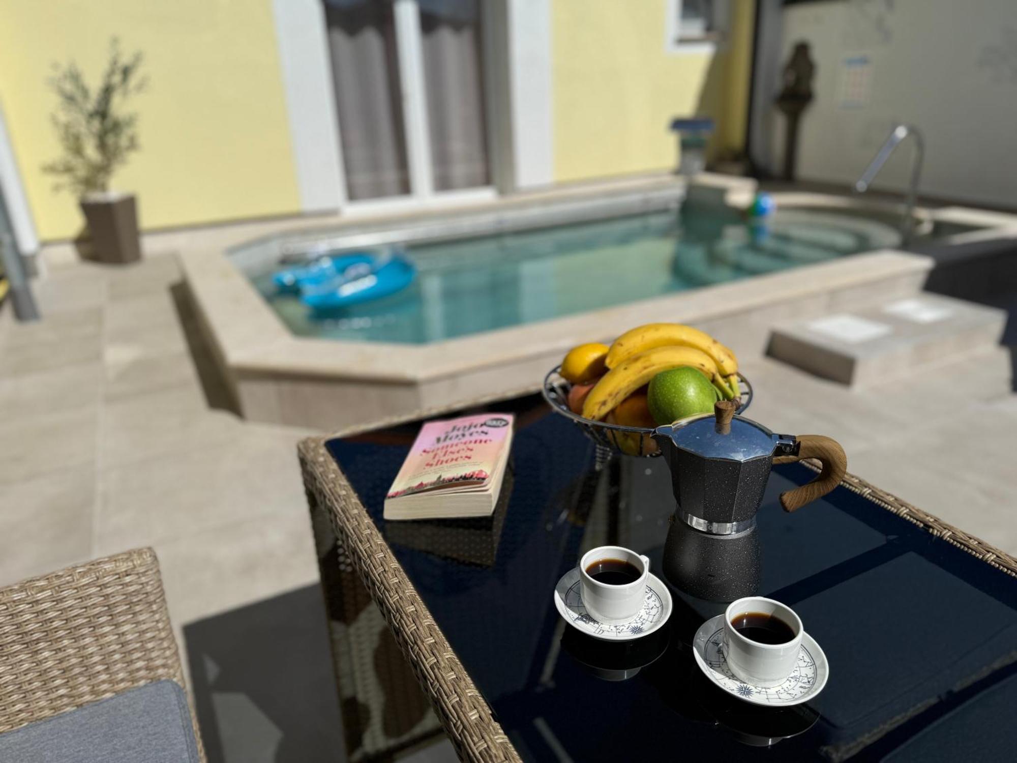 Poolside Studio Фажана Экстерьер фото